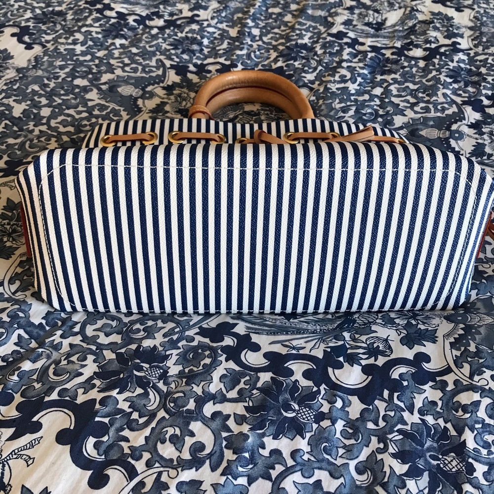 Dooney & Bourke Blue and White Stripe Purse Bag - Picture 10 of 12